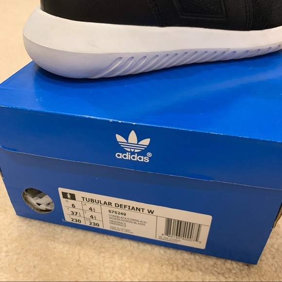 Adidas Tubular Women’s - Picture 11 of 11